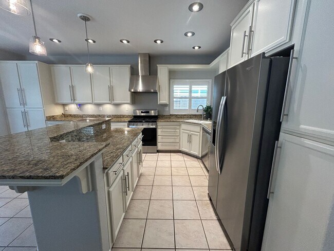 Building Photo - 3052 Red Oak Ct