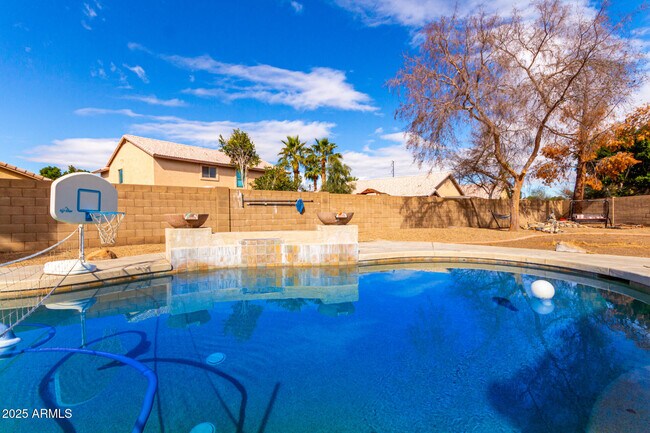 Building Photo - 8812 N 67th Dr