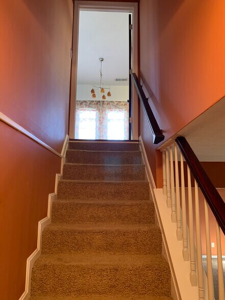 Building Photo - 4201 Bridlepath Pl