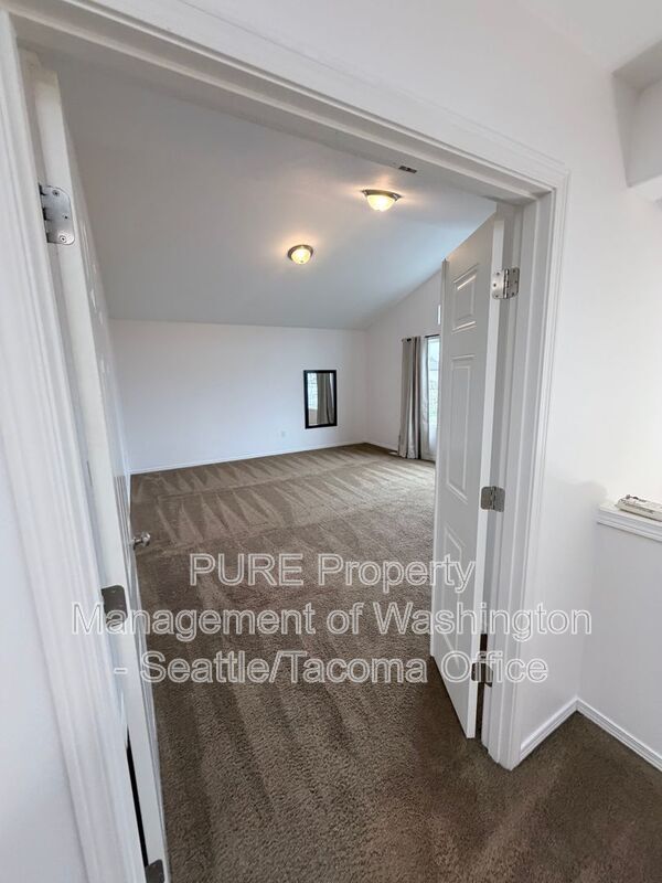 Building Photo - 1725 SW 346th Pl