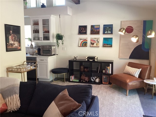 Building Photo - 233 Almon Dr