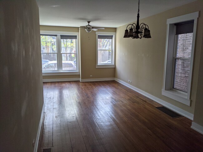 Building Photo - 1630 N Drake Ave