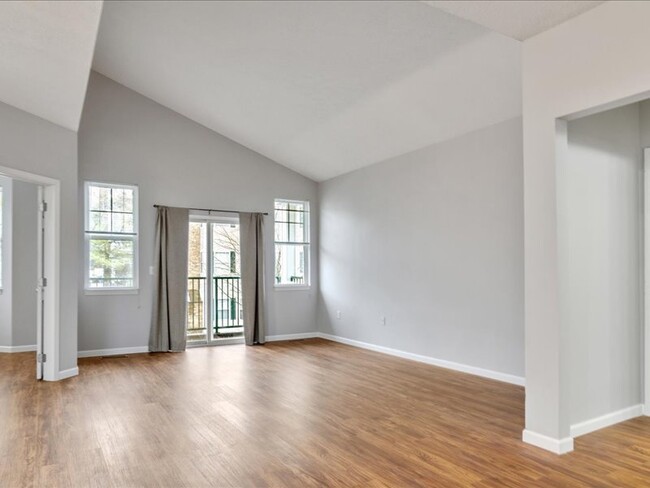 Living Room to balcony - 534 Eagle Pointe Dr