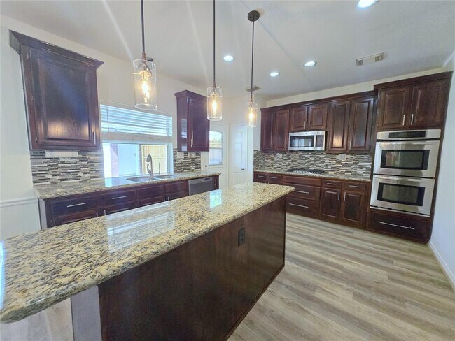 Building Photo - 6415 Taimer Ct
