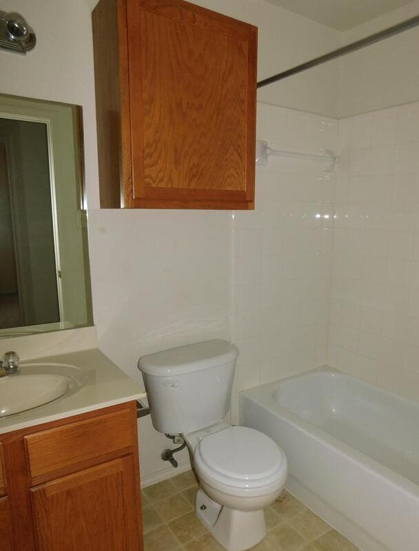 Building Photo - 301 A Crk