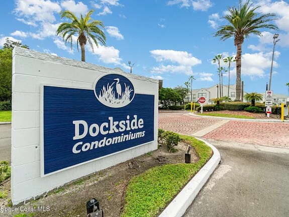 Building Photo - 2560 Woodgate Blvd