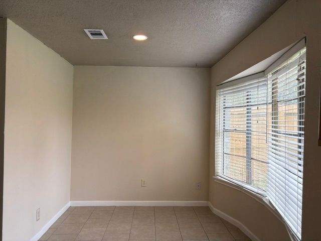 Building Photo - 16030 Blackhawk Blvd