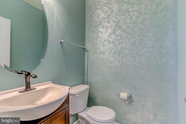 Building Photo - 20934 Houseman Terrace