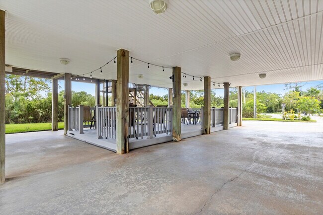 Building Photo - 4166 Old Lazy River Rd