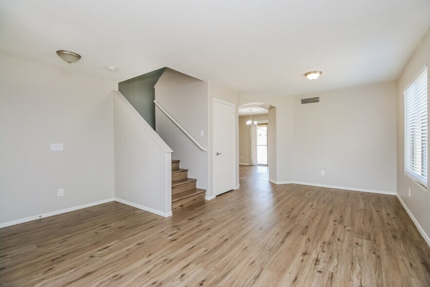 Building Photo - 4810 W Beautiful Ln