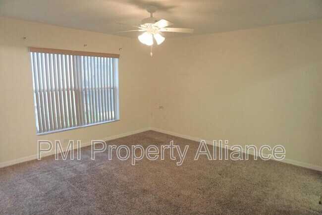 Building Photo - 1153 Elderberry Dr