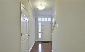 Building Photo - Beaufiful 3BR 2.5BA end unit town home wit...