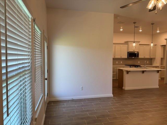 Building Photo - 8600 Martin Ln