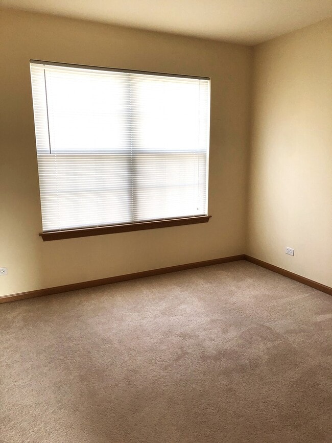 Building Photo - 1860 Fescue Dr