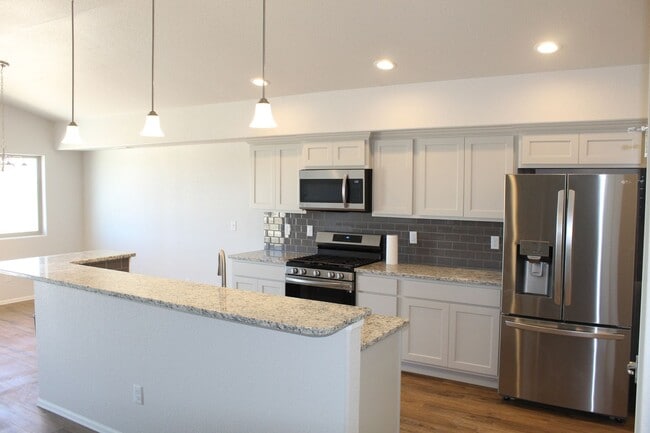 Building Photo - $2400 - 3BR/2BA Newly Built House in Puebl...