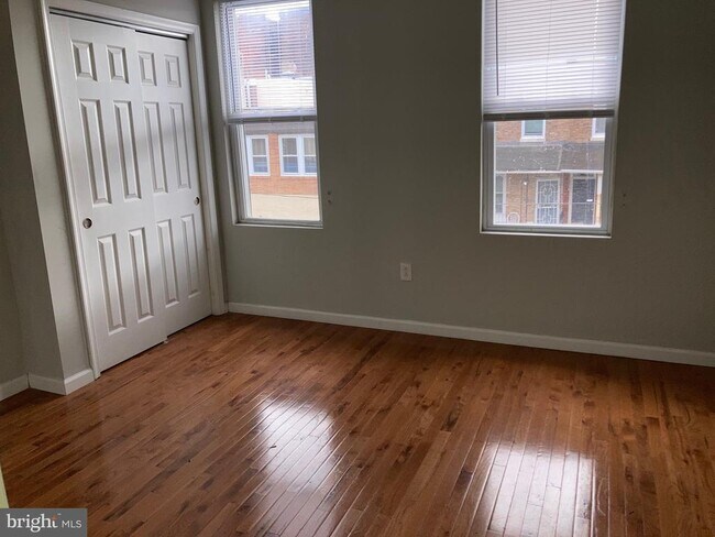 Building Photo - 5207 Hazel Ave