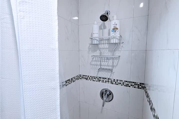 Building Photo - 108 Gotthart St