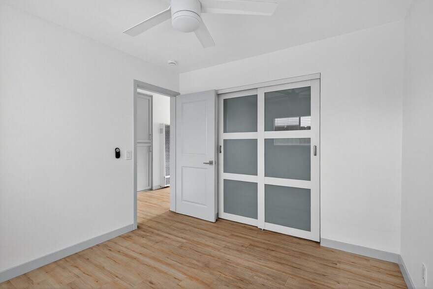 Building Photo - 921 Alamitos Ave