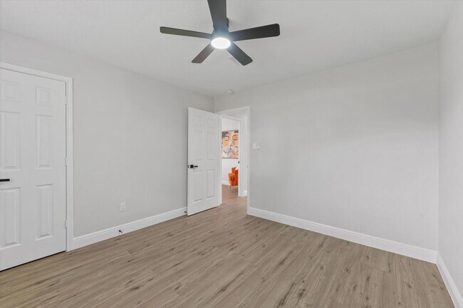 Building Photo - 15439 Indian Woods Dr