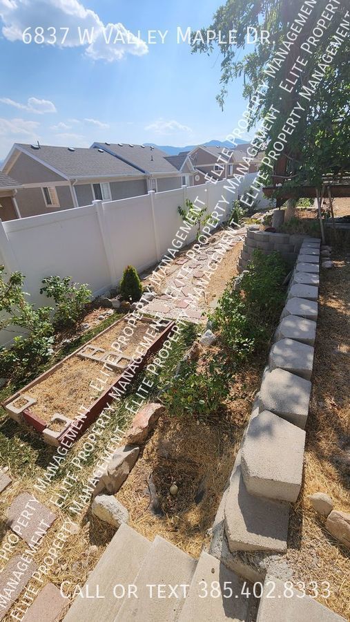 Building Photo - Great 3 bedroom home