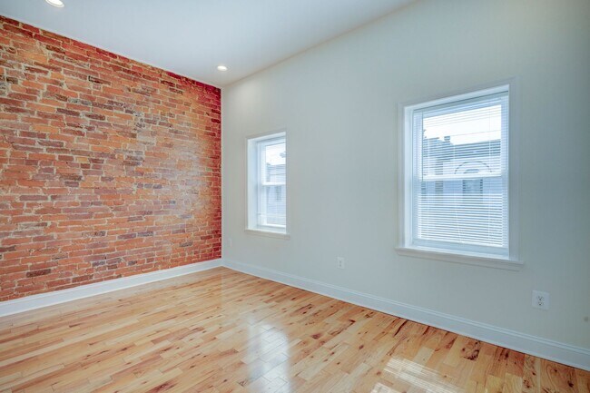 Building Photo - ? Spacious Living in the Heart of Philadelphia
