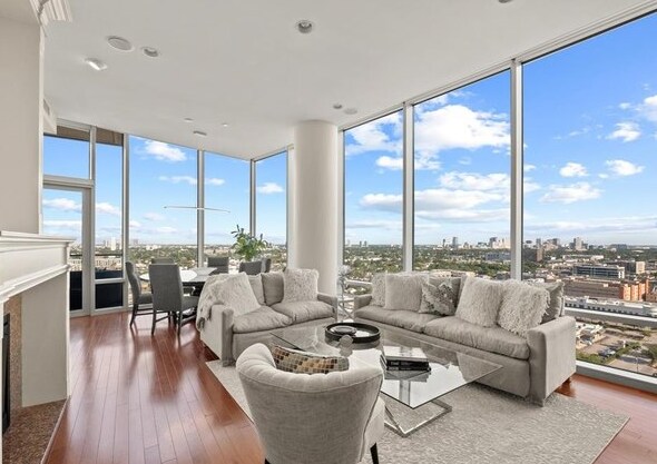 Building Photo - 2727 Kirby-161.75