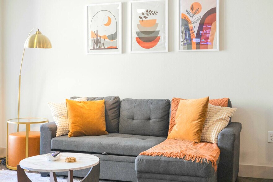 Building Photo - 8122 Midtown Blvd