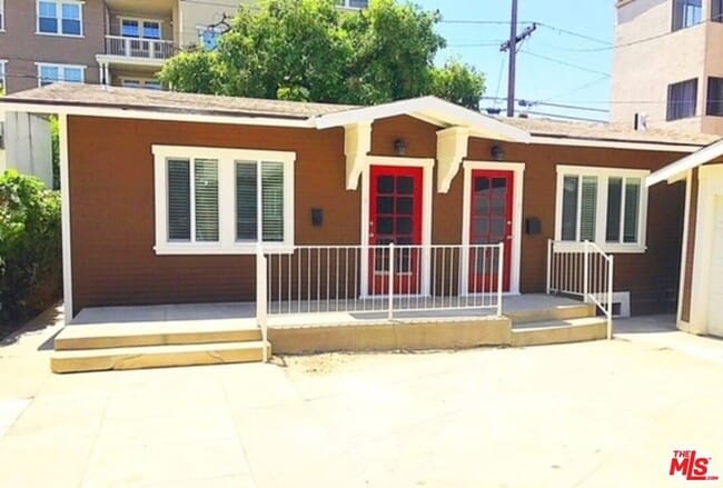Building Photo - 328 W California Ave
