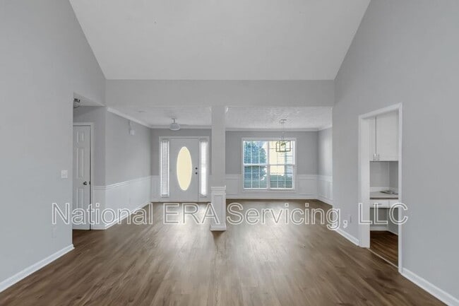 Building Photo - 455 Trelawney Cir