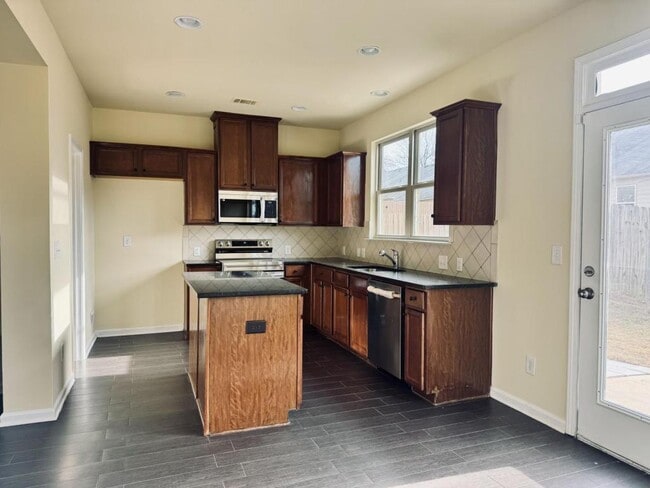 Building Photo - 6575 Story Cir