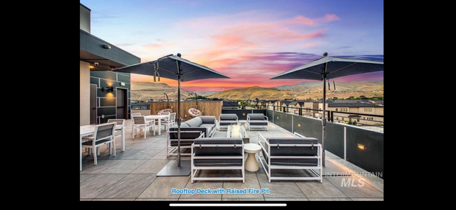 Gorgeous Views for Socializing - 4184 E Haystack St