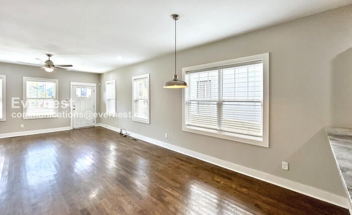 Building Photo - 1806B 7th Ave N