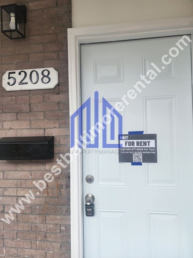 Building Photo - Spacious 3 Bedroom Home In West Baltimore