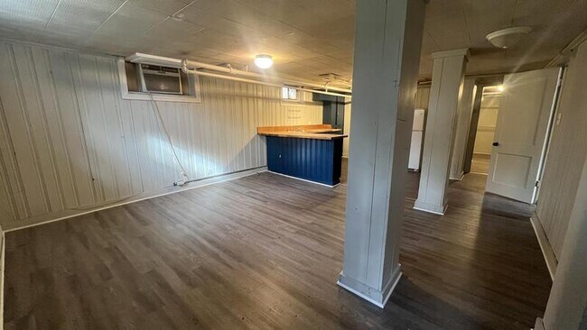 Primary Photo - 2210 Park Pl