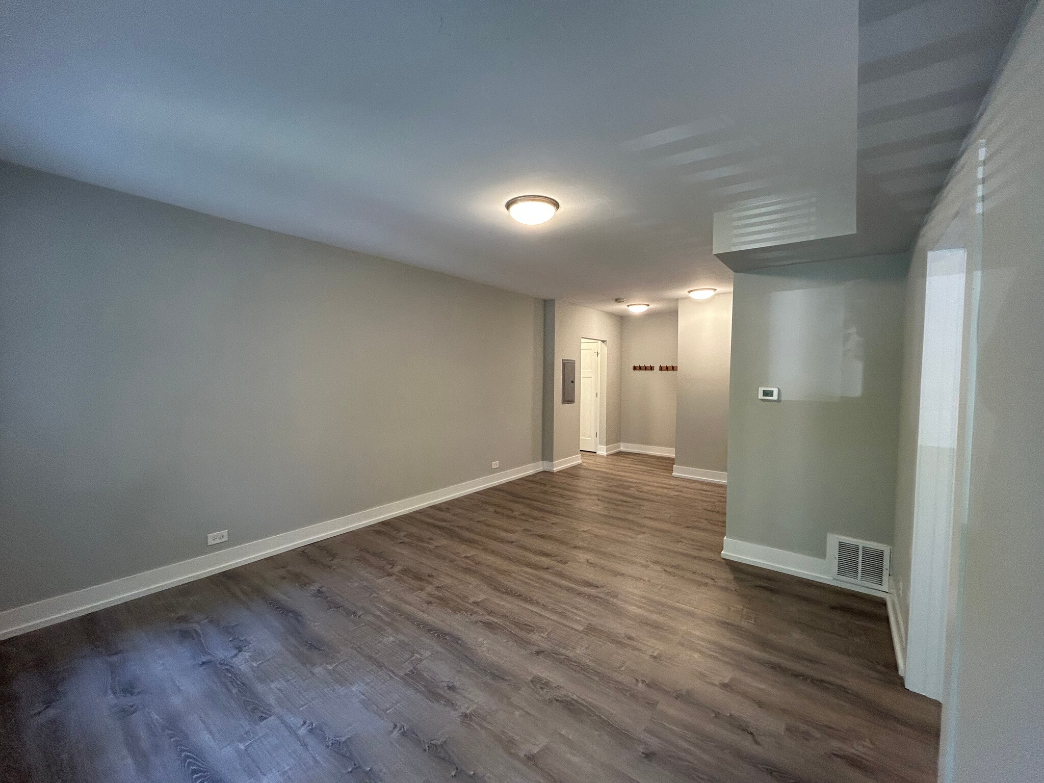 Building Photo - 1128 Maple Ave