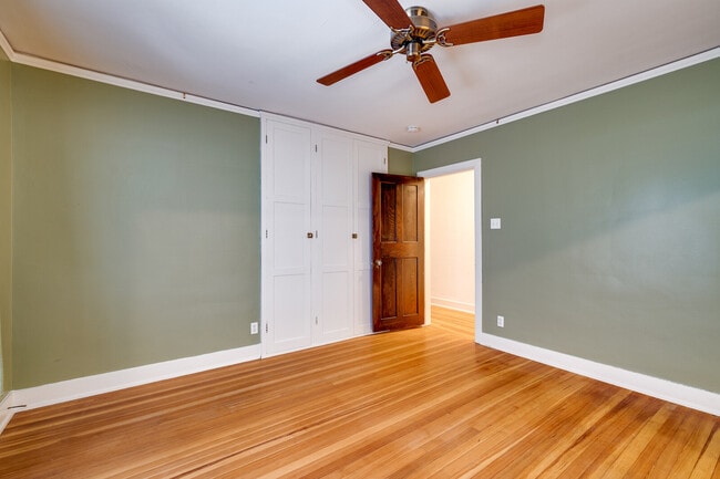 Building Photo - 126 Mahrt Ave