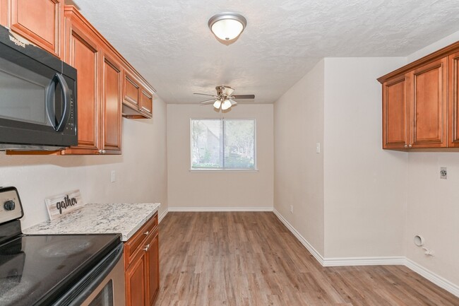 Building Photo - 3 BEDROOM HOUSE FOR LEASE