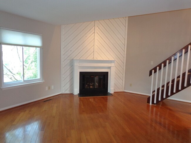 Building Photo - Shadowlawn - Shadow Cove Condominiums