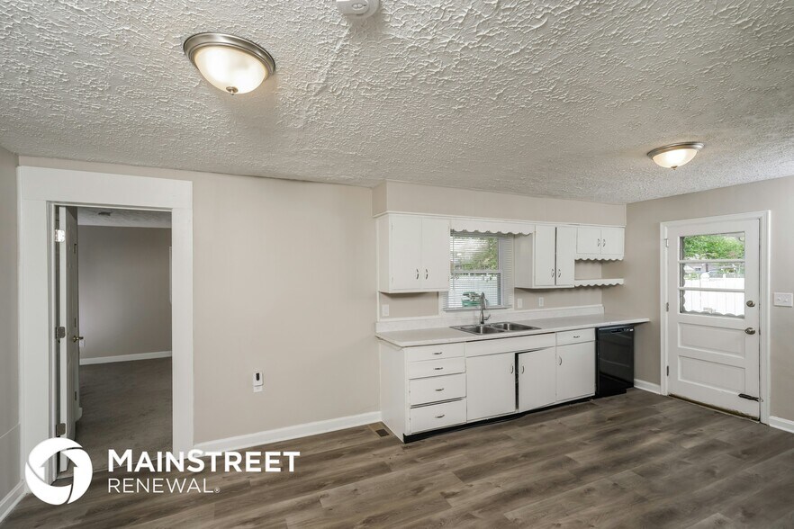 Building Photo - 2217 Thistledawn Dr