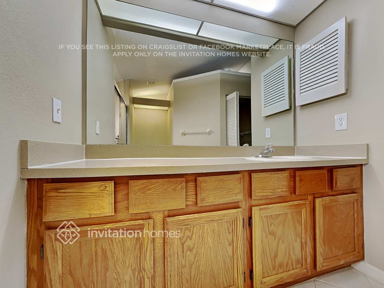 Building Photo - 14228 Spanish Wells Dr