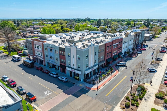 Aerial Context - Galt Place Apartments