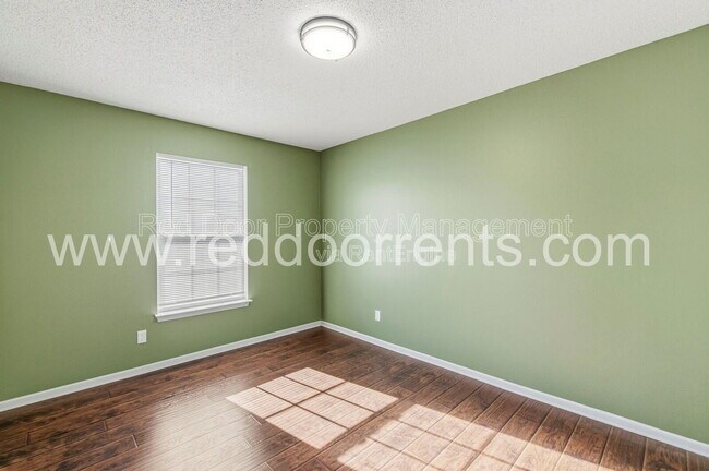 Building Photo - 603 Clear Creek Dr