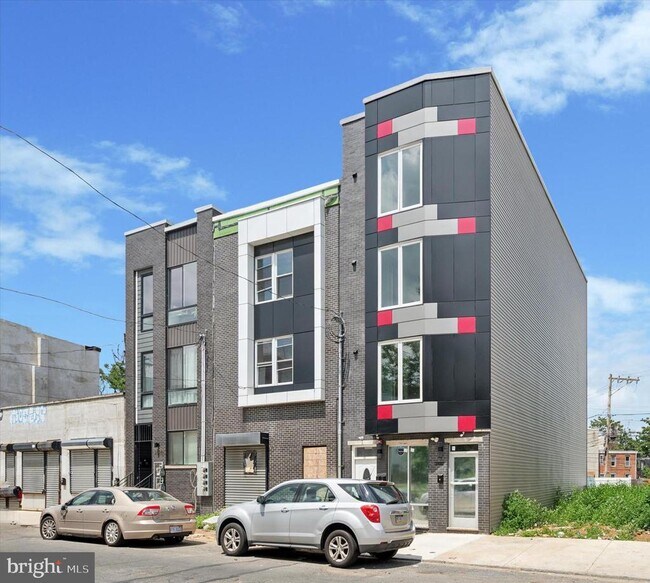 Primary Photo - 2405 Ridge Ave