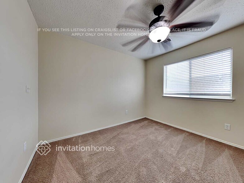 Building Photo - 629 Gentry Ln