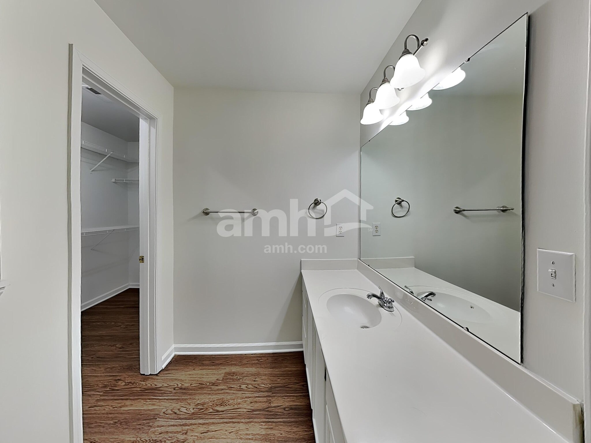 Building Photo - 1009 Enderbury Dr