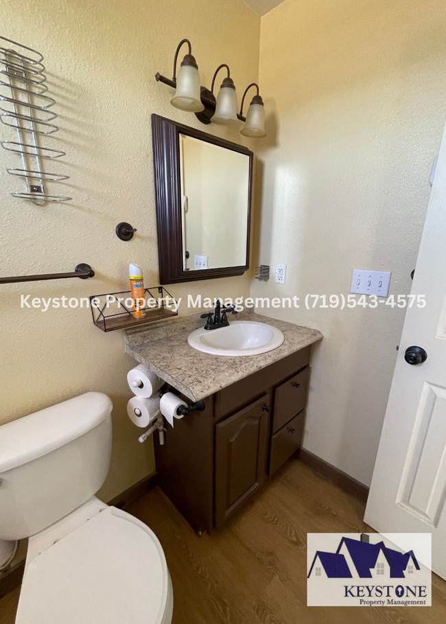 Building Photo - Horse Property with Corrals/Stables - Home...