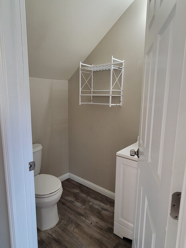 Building Photo - 2220 Norwalk Ave