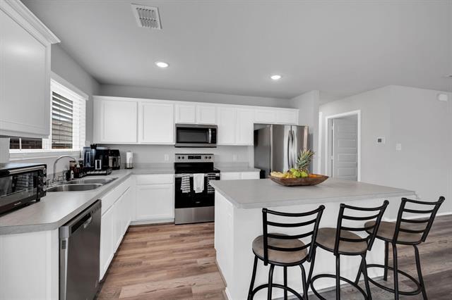 Building Photo - 613 Mayfield Dr