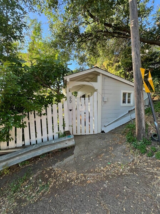 Primary Photo - 153 N Stewart St