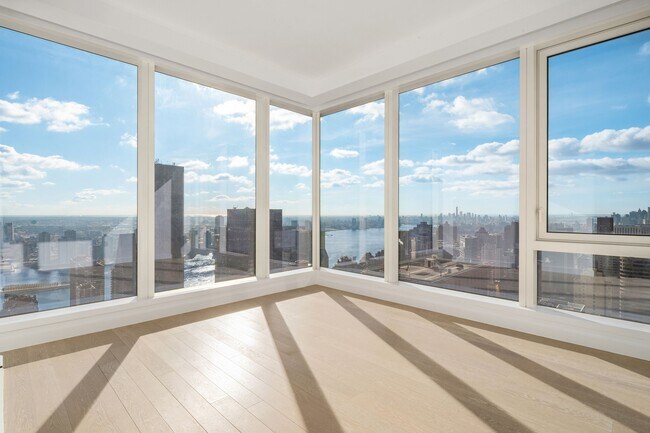 Building Photo - 138 E 50th St